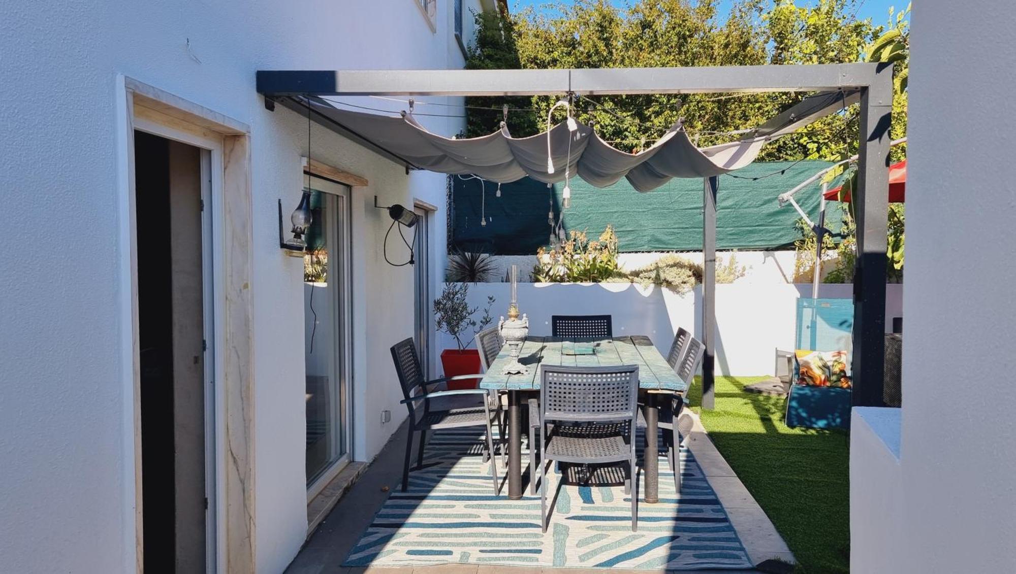 The Coolest Place Near The Airport! Lisboa Exteriör bild